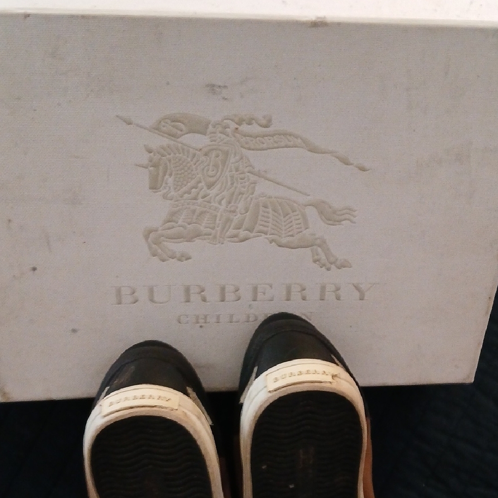 Burberry Kids Leather and Check Velcro Sneakers in Black and Tan - Picture 8 of 11